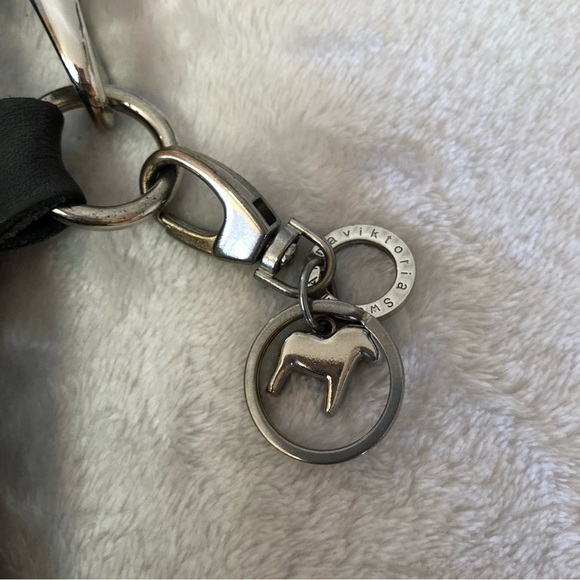 Genuine Roots Black Leather Bucket Crossbody Shoulder Bag Purse - Picture 4 of 16